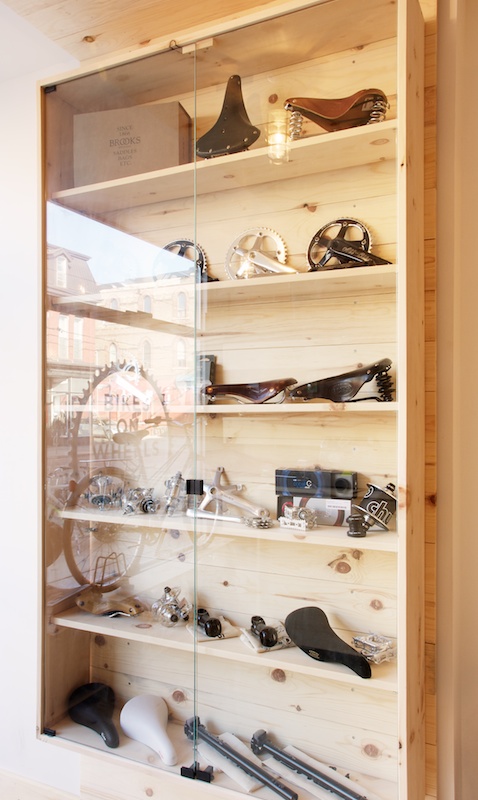 Interno di Bikes on Wheels